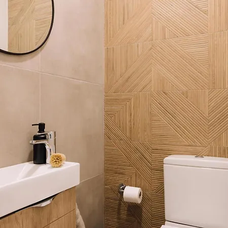 Dujal - 2 Bedrooms And Terrace In Lapa * Lisboa