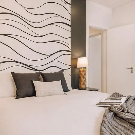 Dujal - 2 Bedrooms And Terrace In Lapa * リスボン